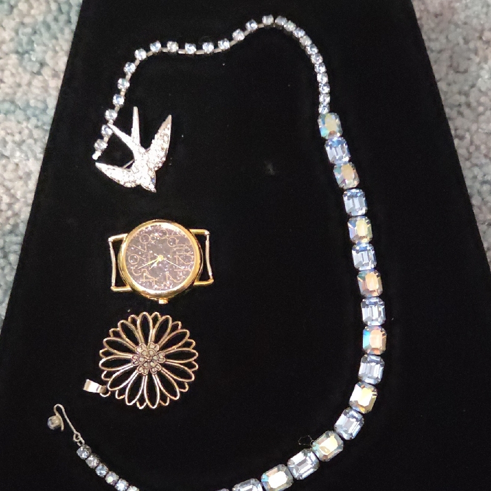 Elegant Silver and Gold Jewelry Set   Avon Bird Pin